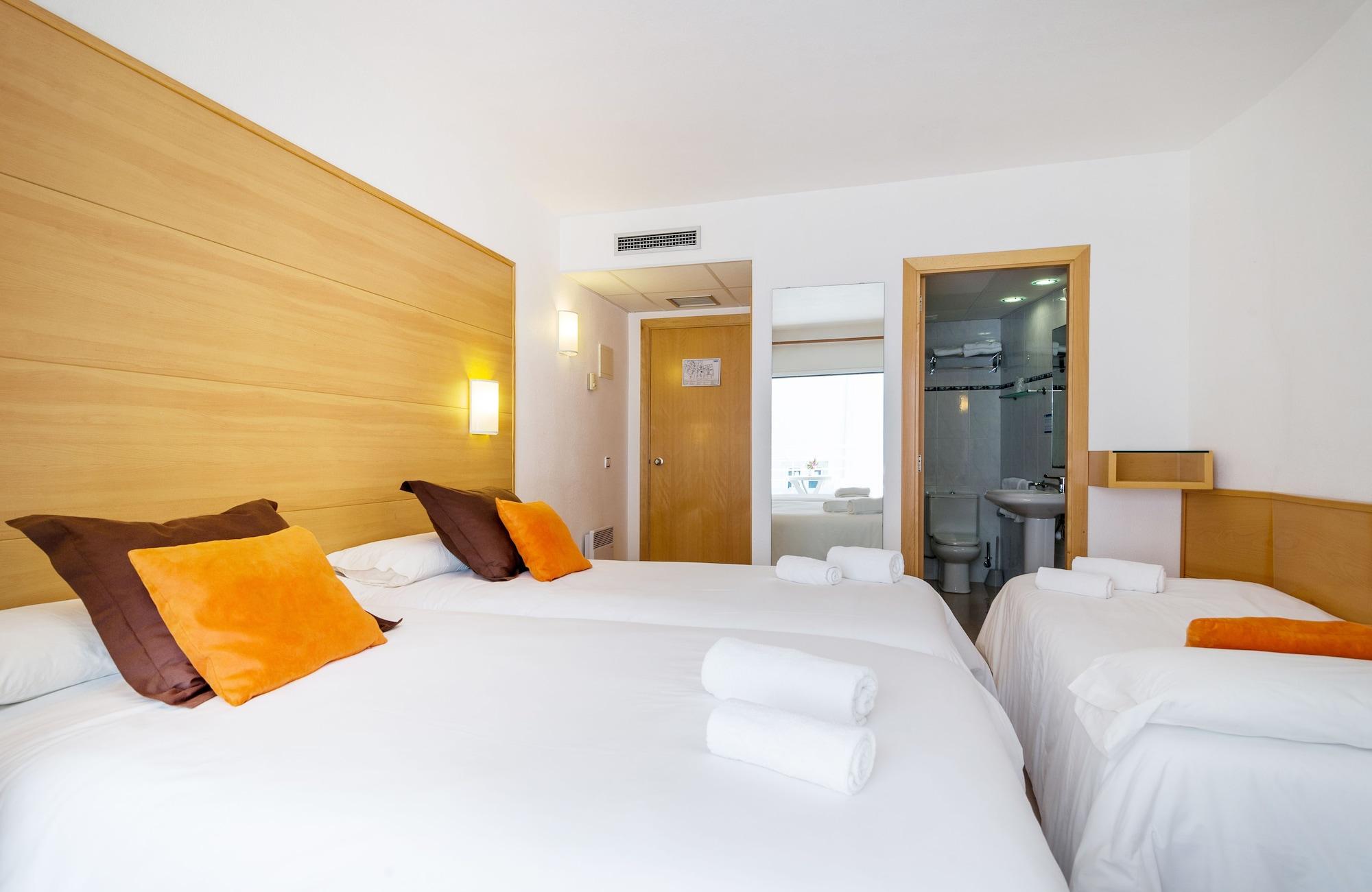 Hotel & Diving Les Illes 3*