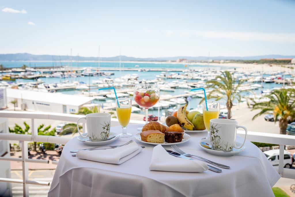 Hotel & Diving Les Illes 3*
